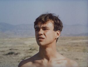 1985 - Які ж були ми молоді (Михайло Бєліков).mp4_snapshot_01.08.03_[2024.02.03_20.33.41]